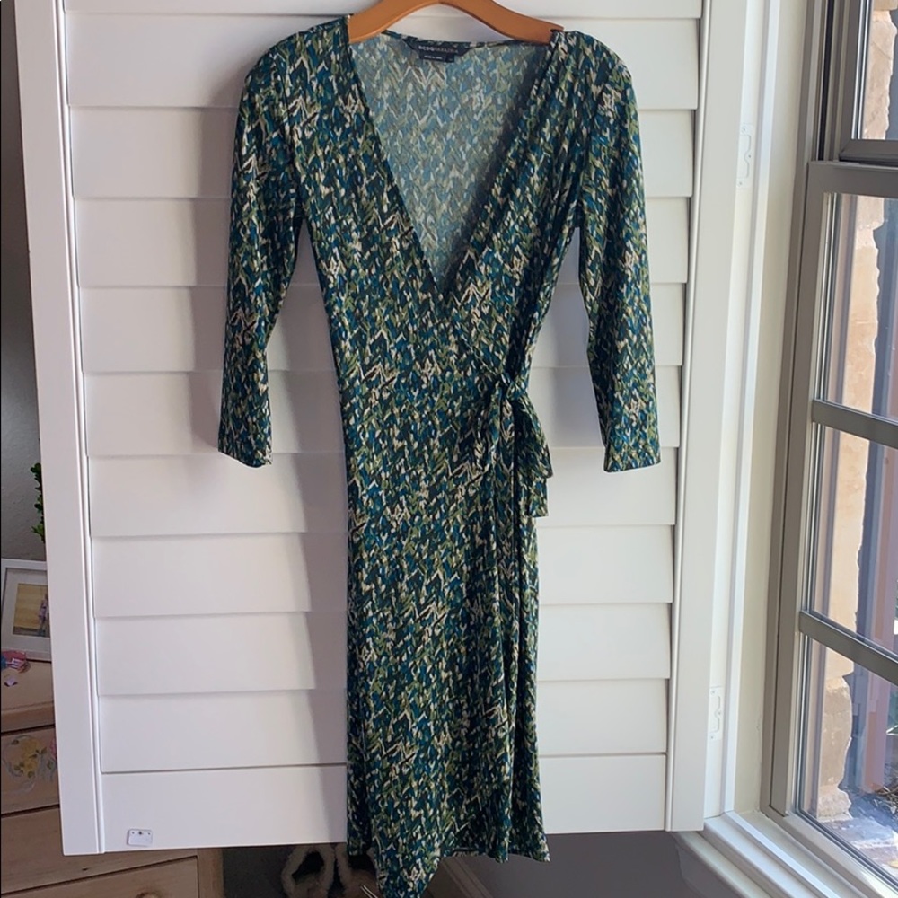 BCBG wrap dress size xs